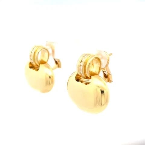 FARAONE MENNELLA DIAMOND DANGLE EARRINGS 18K YELLOW GOLD OVAL BEAN SHAPE: FARAONE MENNELLA DIAMOND DANGLE EARRINGS 18K YELLOW GOLD OVAL BEAN SHAPE These beautiful earrings are by Faraone, it is crafted from 18k yellow gold with a high polished finish. The pair features a sm