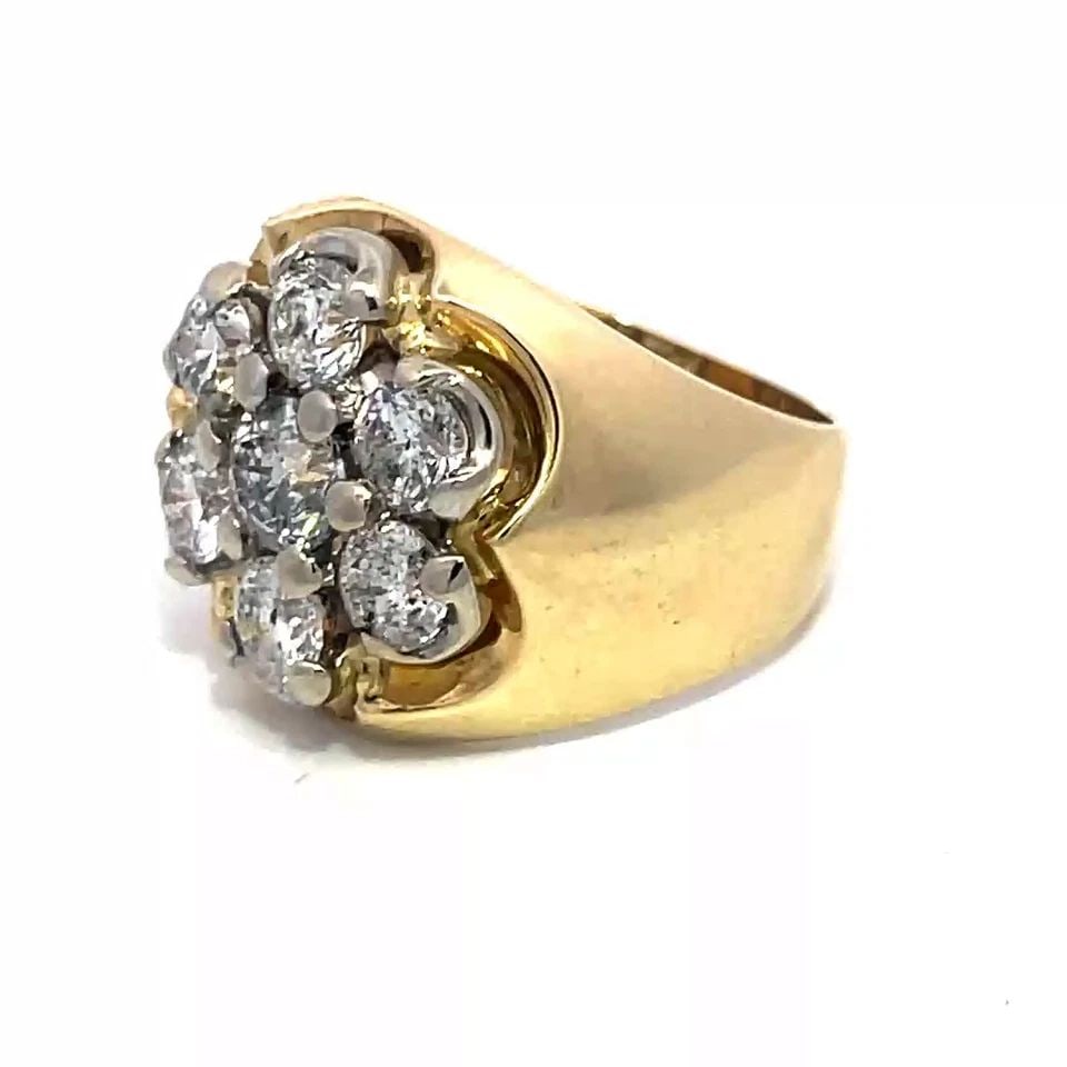 DIAMOND GOLD MEN'S RING 3CT 14K YELLOW CLUSTER TOP DOME BAND SIZE 8: DIAMOND GOLD MEN'S RING 3CT 14K YELLOW CLUSTER TOP DOME BAND SIZE 8 This bold and stunning men's ring is crafted from 14k yellow gold with a polished finish featuring the top with a 6 curved indent sh