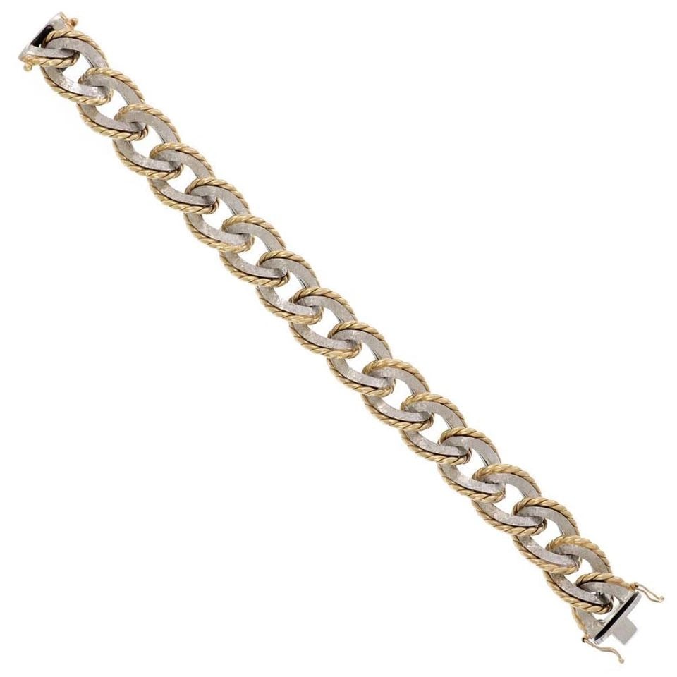 ITALIAN TWISTED FOIL TEXTURED ROPE STYLE 14K GOLD OVAL LINK BRACELET: ITALIAN TWISTED FOIL TEXTURED ROPE STYLE 14K GOLD OVAL LINK BRACELET Italian Twisted Foil Textured Rope Style 14k Gold Oval Link Bracelet Description This is a beautiful reversible style bracelet, cra