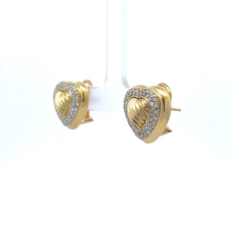DAVID YURMAN DIAMOND 18K YELLOW GOLD HEART POST CLIP HUGGIE EARRINGS: DAVID YURMAN DIAMOND 18K YELLOW GOLD HEART POST CLIP HUGGIE EARRINGS This lovely pair of designer earrings are stamped D.Y and are crafted from 18k yellow gold with a polished finish. They feature a h