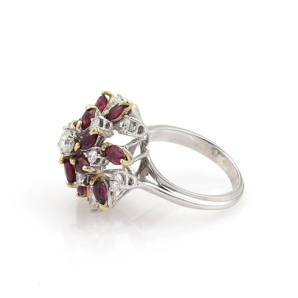 ESTATE 3.05CT DIAMOND & RUBY 18K GOLD FLORAL CLUSTER RING !: ESTATE 3.05CT DIAMOND & RUBY 18K GOLD FLORAL CLUSTER RING Estate 3.05ct Diamond & Ruby 18k Gold Floral Cluster Ring Description This is a magnificent yellow and white gold, diamonds and rubies ladies 