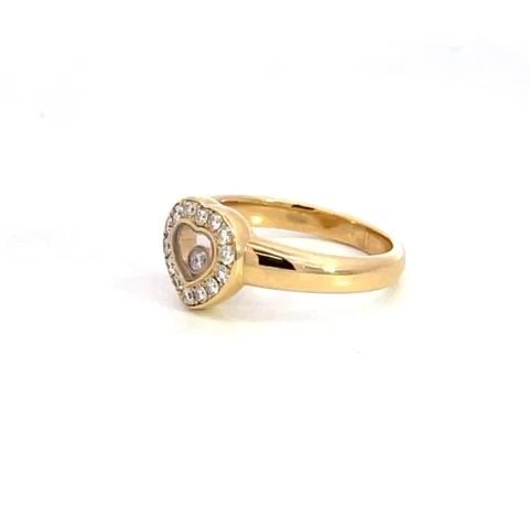 CHOPARD HAPPY DIAMOND RING 18K YELLOW GOLD DIAMOND HEART SHAPE: CHOPARD HAPPY DIAMOND RING 18K YELLOW GOLD DIAMOND HEART SHAPE This is lovely and elegant authentic designer ring by Chopard, from the Happy Diamond Collection. It is beautifully crafted in 18k yellow