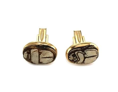 VINTAGE 14K YGOLD TREATED WOOD EGYPTIAN SCARAB BEETLE CUFFLINKS: VINTAGE 14K YGOLD TREATED WOOD EGYPTIAN SCARAB BEETLE CUFFLINKS Vintage 14k YGold Treated Wood Egyptian Scarab Beetle Cufflinks Description This is a vintage collectible pair of cufflinks. It is craft