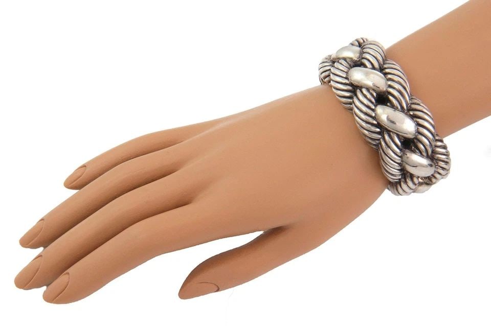 DAVID YURMAN 925 SILVER 25MM WIDE CABLE BRAIDED CUFF BRACELET -: DAVID YURMAN 925 SILVER 25MM WIDE CABLE BRAIDED CUFF BRACELET - David Yurman 925 Silver 25mm Wide Cable Braided Cuff Bracelet - Description This is a chic authentic wide cuff bracelet from David Yurma