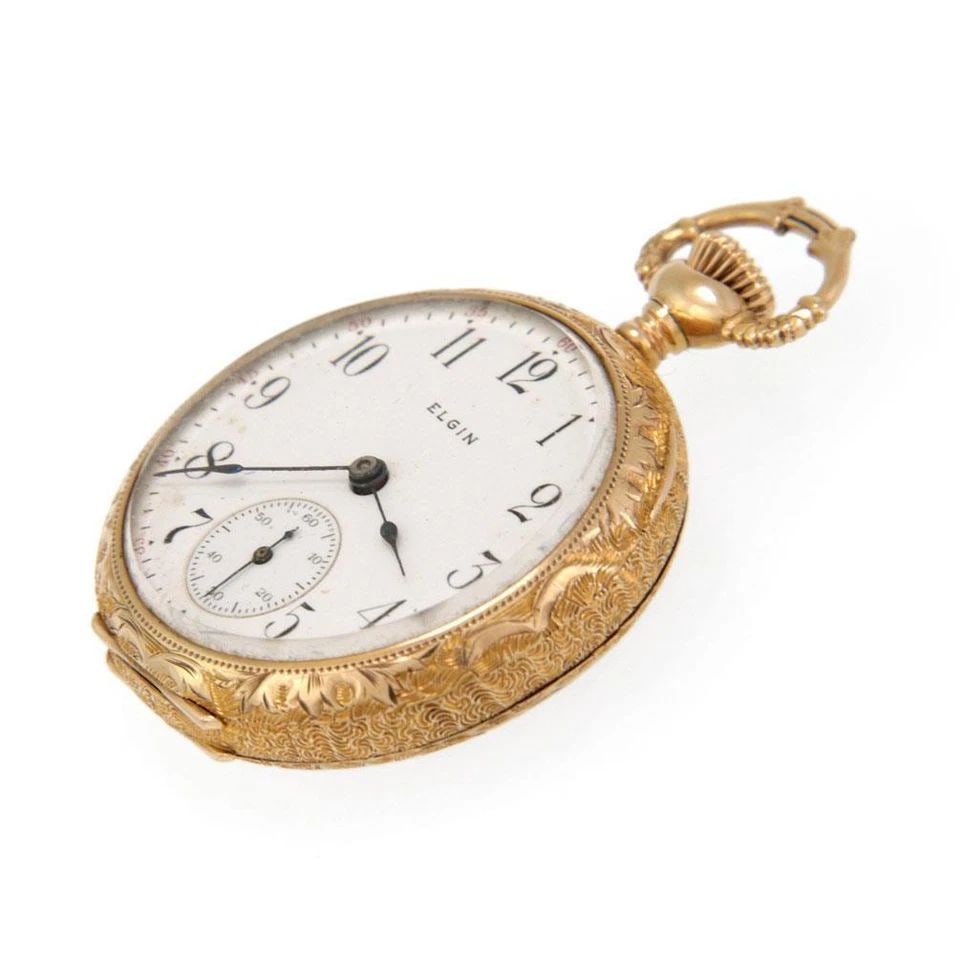 ELGIN VINTAGE 14K GOLD HALF HUNTER SMALL FLORAL POCKET WATCH: ELGIN VINTAGE 14K GOLD HALF HUNTER SMALL FLORAL POCKET WATCH Elgin Vintage 14k Gold Half Hunter Small Floral Pocket Watch Description This vintage half hunter ladies pocket watch is by Elgin, it is ma