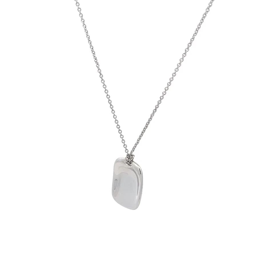 TIFFANY & CO. PERETTI PLATINUM CONCAVE RECTANGLE PENDANT & CHAIN: TIFFANY & CO. PERETTI PLATINUM CONCAVE RECTANGLE PENDANT & CHAIN Elegant and authentic from Tiffany & Co. by Elsa Peretti. This lovely pendant and chain necklace is crafted from platinum and is in the