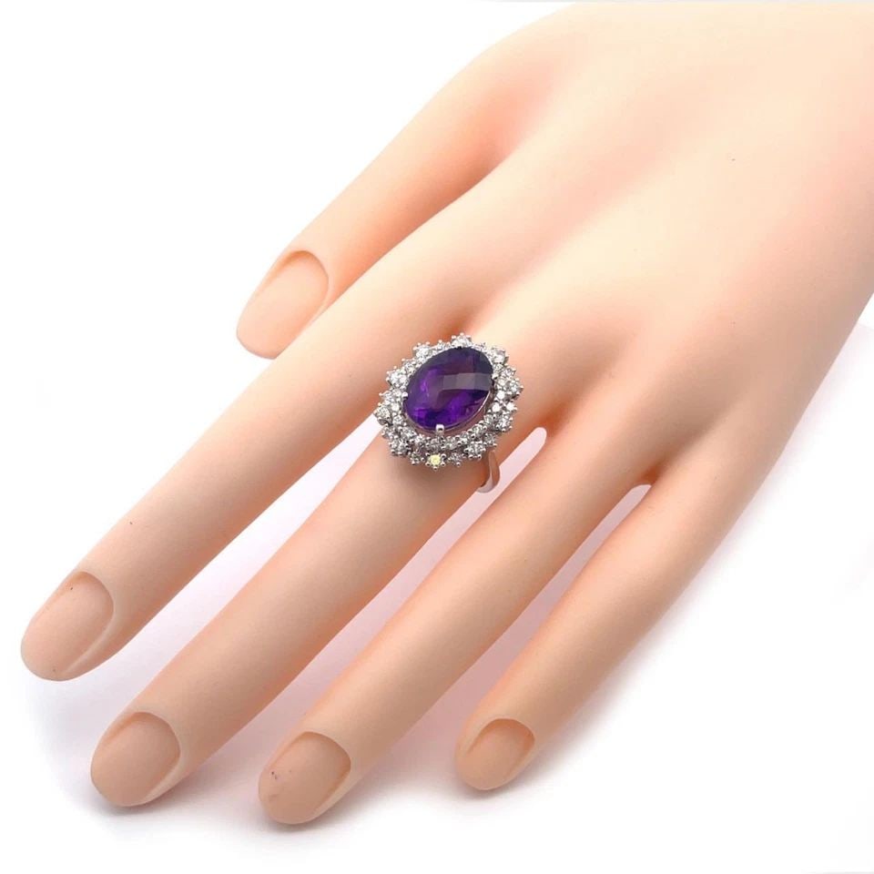 DIAMOND AMETHYST RING 14K WHITE GOLD COCKTAIL ESTATE: DIAMOND AMETHYST RING 14K WHITE GOLD COCKTAIL ESTATE Lovely Diamond Amethyst 14k White Gold Cocktail Ring Description This is a gorgeous cocktail ring, it is crafted from 14k white gold featuring appx