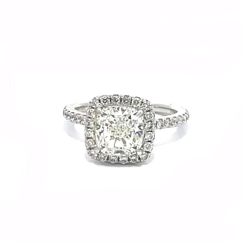 ENGAGEMENT RING CUSHION CUT DIAMOND 2.50CT ED. B HALO 18K GOLD GIA H-VS2: ENGAGEMENT RING CUSHION CUT DIAMOND 2.50CT ED. B HALO 18K GOLD GIA H-VS2 ENGAGEMENT RING CUSHION CUT DIAMOND 2.50CT ED. B HALO 18K GOLD GIA H-VS2 This beautiful engagement ring is crafted from 18k whi