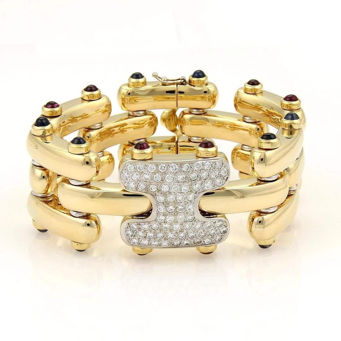 DIAMOND GEMS GOLD BRACELET WIDE 18K YELLOW BAR LINK DESIGN 125.8GR: DIAMOND GEMS GOLD BRACELET WIDE 18K YELLOW BAR LINK DESIGN 125.8GR DIAMOND GEMS GOLD BRACELET WIDE 18K YELLOW BAR LINK DESIGN 125.8GR This is an eye-catching stunning bracelet, it features a wide flex
