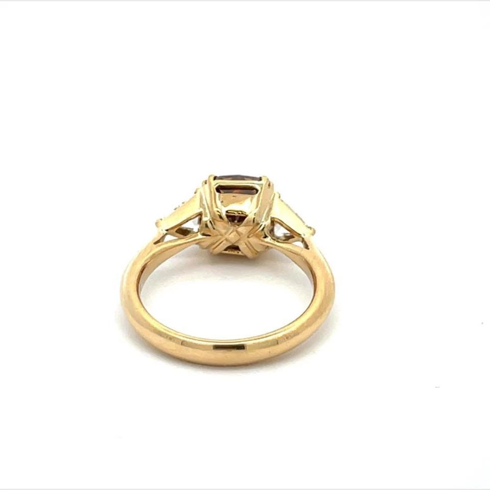 GENUINE CUSHION BRONZE COLOR & WHITE DIAMOND 18K YELLOW GOLD RING SIZE 7: GENUINE CUSHION BRONZE COLOR & WHITE DIAMOND 18K YELLOW GOLD RING SIZE 7 GENUINE CUSHION BRONZE COLOR & WHITE DIAMOND 18K YELLOW GOLD RING SIZE 7 Genuine Cushion Bronze Color & White Diamond 18k Yello