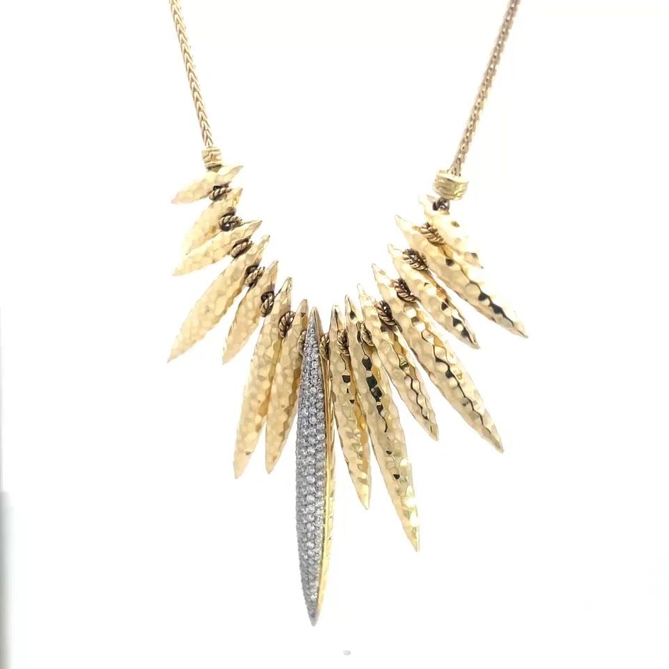 JOHN HARDY GOLD DIAMOND NECKLACE HAMMERED SPEARS 18K YELLOW PAVE SET: JOHN HARDY GOLD DIAMOND NECKLACE HAMMERED SPEARS 18K YELLOW PAVE SET JOHN HARDY GOLD DIAMOND NECKLACE HAMMERED SPEARS 18K YELLOW PAVE SET This is a gorgeous eye-catching authentic necklace by John Har