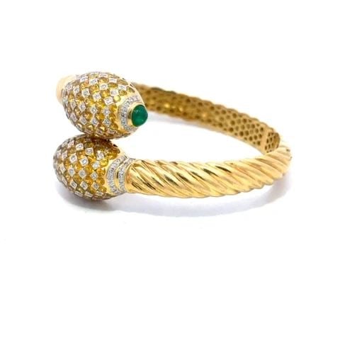 DIAMOND 18K GOLD BRACELET BYPASS GEMSTONES YELLOW KICK STYLE BAND: DIAMOND 18K GOLD BRACELET BYPASS GEMSTONES YELLOW KICK STYLE BAND DIAMOND 18K GOLD BRACELET BYPASS GEMSTONES YELLOW KICK STYLE BAND This chic contemporary style bracelet is crafted from 18k yellow gol
