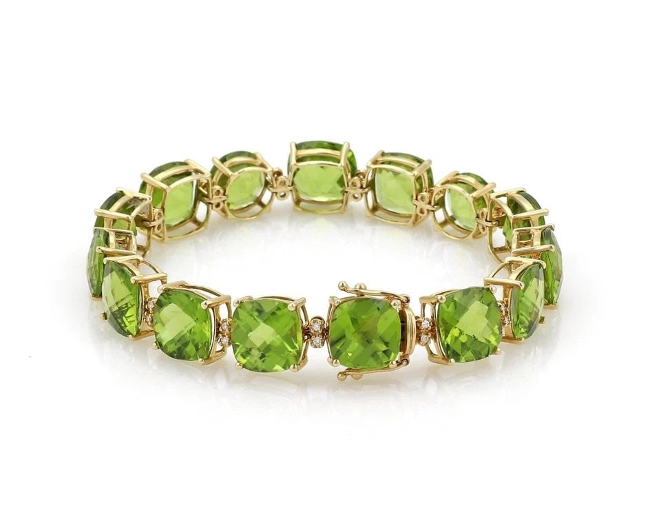 VINTAGE 55.30CT PERIDOT & DIAMOND 14K YELLOW GOLD FANCY BRACELET: VINTAGE 55.30CT PERIDOT & DIAMOND 14K YELLOW GOLD FANCY BRACELET VINTAGE 55.30CT PERIDOT & DIAMOND 14K YELLOW GOLD FANCY BRACELET Vintage 55.30ct Peridot & Diamond 14k Yellow Gold Fancy Bracelet Descr