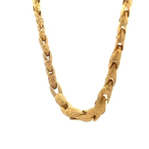 DIAMOND SEAHORSE CLAM SHELL NECKLACE 18K YELLOW GOLD MARINE LIFE LINKS: DIAMOND SEAHORSE CLAM SHELL NECKLACE 18K YELLOW GOLD MARINE LIFE LINKS DIAMOND SEAHORSE CLAM SHELL NECKLACE 18K YELLOW GOLD MARINE LIFE LINKS This is a lovely sea life necklace, it is crafted from 18k