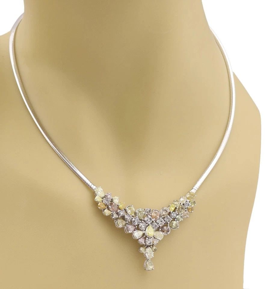 ESTATE 9 CARATS MULTICOLOR NATURAL DIAMOND 18K WHITE GOLD PENDANT NECKLACE: ESTATE 9 CARATS MULTICOLOR NATURAL DIAMOND 18K WHITE GOLD PENDANT NECKLACE ESTATE 9 CARATS MULTICOLOR NATURAL DIAMOND 18K WHITE GOLD PENDANT NECKLACE Estate 9 Carats Multicolor Natural Diamond 18k Whi