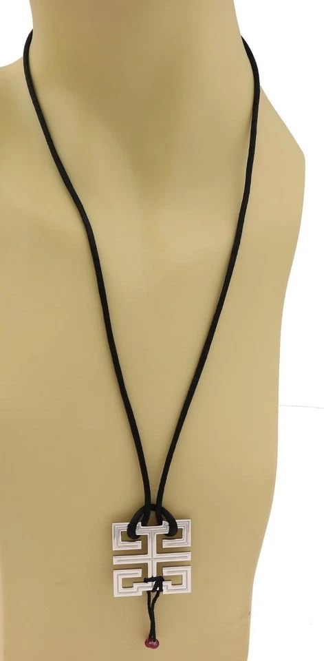 CARTIER LE BAISER DU DRAGON 18K GOLD GARNET PENDANT CORD NECKLACE PAPER: CARTIER LE BAISER DU DRAGON 18K GOLD GARNET PENDANT CORD NECKLACE PAPER CARTIER LE BAISER DU DRAGON 18K GOLD GARNET PENDANT CORD NECKLACE PAPER Cartier Le Baiser du Dragon 18K Gold Garnet Pendant Cord