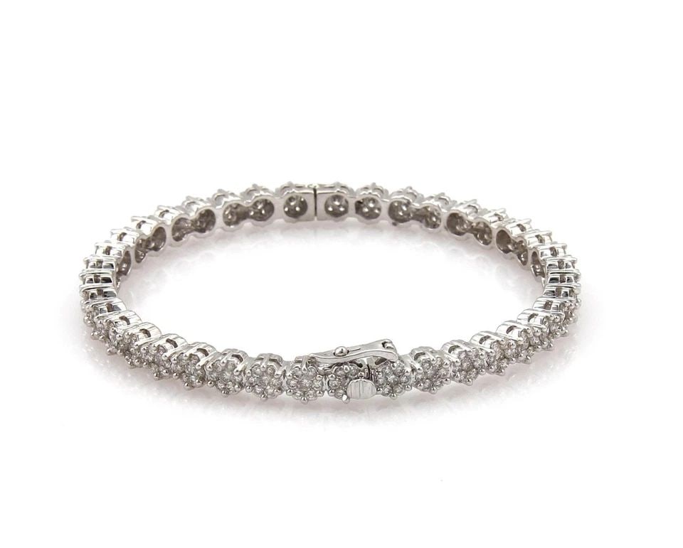MODERN DIAMOND CLUSTER BRACELET 4.50CT 14K WHITE GOLD ROSETTE LINK HINGED BANGLE: MODERN DIAMOND CLUSTER BRACELET 4.50CT 14K WHITE GOLD ROSETTE LINK HINGED BANGLE MODERN DIAMOND CLUSTER BRACELET 4.50CT 14K WHITE GOLD ROSETTE LINK HINGED BANGLE Modern 4.50 Carats Diamond 14k White G