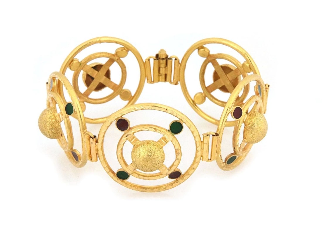 ESTATE 22K YELLOW GOLD ENAMEL LARGE FANCY RING LINK BRACELET: ESTATE 22K YELLOW GOLD ENAMEL LARGE FANCY RING LINK BRACELET ESTATE 22K YELLOW GOLD ENAMEL LARGE FANCY RING LINK BRACELET Estate 22k Yellow Gold Enamel Large Fancy Ring Link Bracelet Description This 