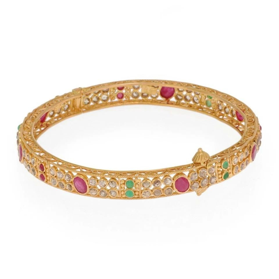 VINTAGE ROSE CUT DIAMOND RUBY EMERALD 22K GOLD FILIGREE BANGLE: VINTAGE ROSE CUT DIAMOND RUBY EMERALD 22K GOLD FILIGREE BANGLE VINTAGE ROSE CUT DIAMOND RUBY EMERALD 22K GOLD FILIGREE BANGLE Vintage Rose Cut Diamond Ruby Emerald 22k Gold Filigree Bangle Description
