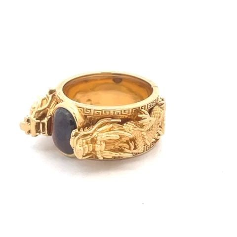 DRAGON GOLD & GEMSTONE RING 18K YELLOW 3D STUNNING SIZE 9.75: DRAGON GOLD & GEMSTONE RING 18K YELLOW 3D STUNNING SIZE 9.75 DRAGON GOLD & GEMSTONE RING 18K YELLOW 3D STUNNING SIZE 9.75 This is an impressive wide band ring, it is crafted from 18k yellow gold featu