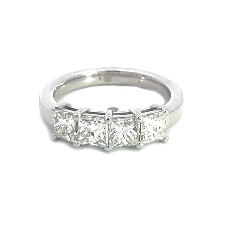 DIAMOND GOLD WEDDING BAND 2CT PRINCESS CUT 4 STONES 1/2CT EACH 14K WHITE GOLD: DIAMOND GOLD WEDDING BAND 2CT PRINCESS CUT 4 STONES 1/2CT EACH 14K WHITE GOLD DIAMOND GOLD WEDDING BAND 2CT PRINCESS CUT 4 STONES 1/2CT EACH 14K WHITE GOLD This gorgeous and eye-catching ring features