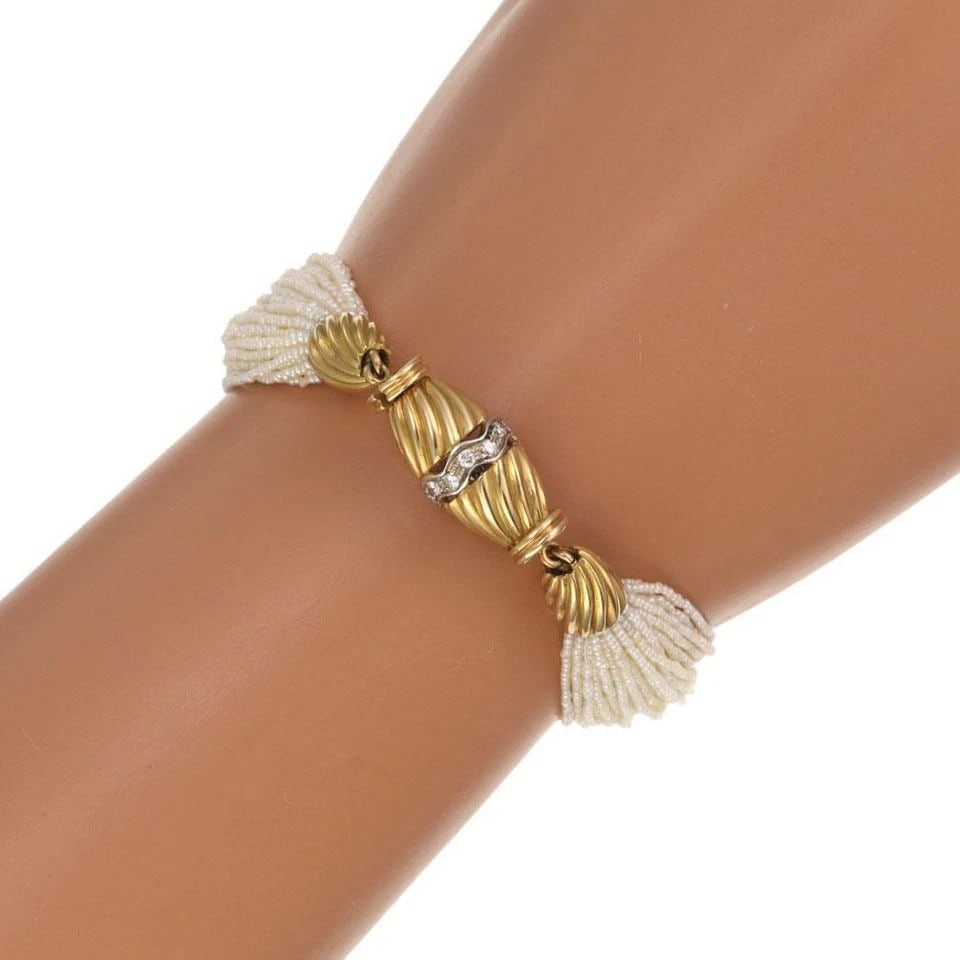 SEED PEARLS BRACELET MULTI STRAND 18K GOLD & DIAMONDS VINTAGE: SEED PEARLS BRACELET MULTI STRAND 18K GOLD & DIAMONDS VINTAGE SEED PEARLS BRACELET MULTI STRAND 18K GOLD & DIAMONDS VINTAGE Vintage Diamond Fine Multi-Strand Seed Pearls 18k Gold Bracelet Description 