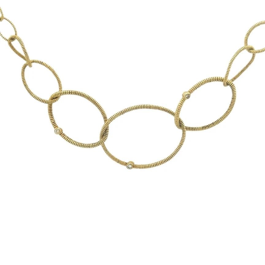 DIAMOND GOLD NECKLACE 14K BEZEL SET ASSORTED SIZE TEXTURED RING LINK CHAIN: DIAMOND GOLD NECKLACE 14K BEZEL SET ASSORTED SIZE TEXTURED RING LINK CHAIN DIAMOND GOLD NECKLACE 14K BEZEL SET ASSORTED SIZE TEXTURED RING LINK CHAIN This is a lovely gold twist link necklace, a stunn