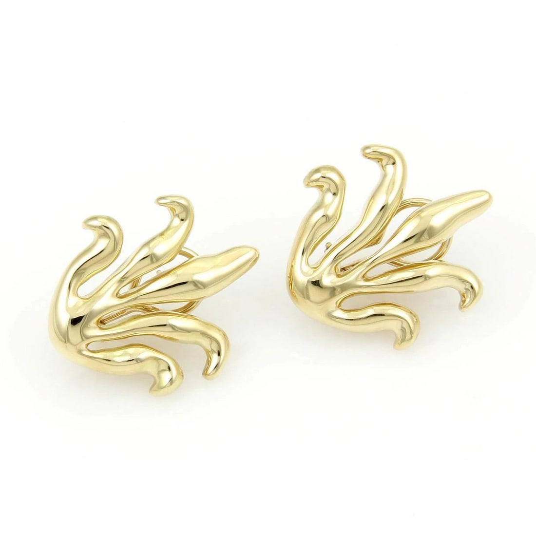 TIFFANY & CO. GOLD EARRINGS 18K YELLOW LONG LEAVES DESIGN POST CLIP: TIFFANY & CO. GOLD EARRINGS 18K YELLOW LONG LEAVES DESIGN POST CLIP TIFFANY & CO. GOLD EARRINGS 18K YELLOW LONG LEAVES DESIGN POST CLIP The Tiffany & Co. Gold Earrings feature a stunning design of lon