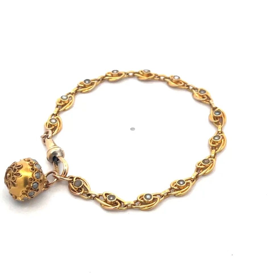 VICTORIAN GOLD PEARLS BRACELET 18K 14K YELLOW FLORAL BALL CHAIN LINK: VICTORIAN GOLD PEARLS BRACELET 18K 14K YELLOW FLORAL BALL CHAIN LINK VICTORIAN GOLD PEARLS BRACELET 18K 14K YELLOW FLORAL BALL CHAIN LINK Experience the elegance of the Victorian era with this exquisi