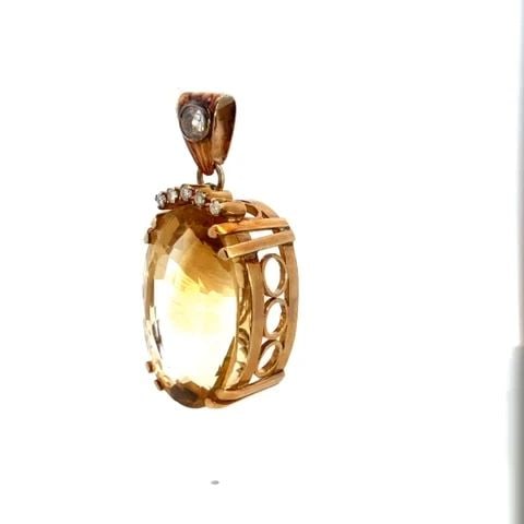 DIAMOND CITRINE GOLD PENDANT 50CT 14K YELLOW LARGE OVAL SHAPE 1940'S RETRO: DIAMOND CITRINE GOLD PENDANT 50CT 14K YELLOW LARGE OVAL SHAPE 1940'S RETRO DIAMOND CITRINE GOLD PENDANT 50CT 14K YELLOW LARGE OVAL SHAPE 1940'S RETRO This is a stunning large pendant. It is crafted fr
