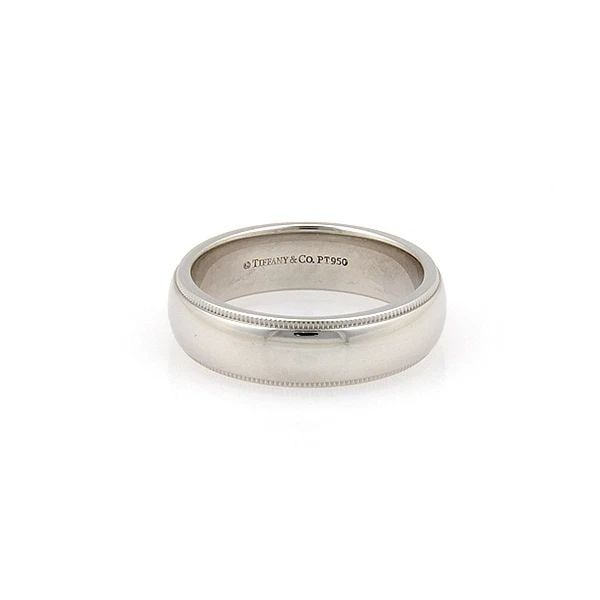 TIFFANY & CO. PLATINUM WEDDING BAND MILGRAIN DESIGN RING SIZE 8.5: TIFFANY & CO. PLATINUM WEDDING BAND MILGRAIN DESIGN RING SIZE 8.5 TIFFANY & CO. PLATINUM WEDDING BAND MILGRAIN DESIGN RING SIZE 8.5 The Tiffany & Co. Platinum Wedding Band is a luxurious and elegant p