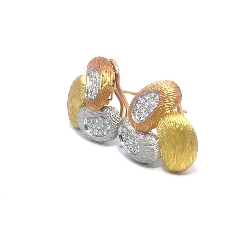 DIAMOND GOLD EARRINGS 18K TRI-COLOR TRIPLE BEAN POST CLIP HUGGIE STYLE: DIAMOND GOLD EARRINGS 18K TRI-COLOR TRIPLE BEAN POST CLIP HUGGIE STYLE This lovely pair of diamond and gold earrings are a fine pair of 18k tri-color gold featuring a unique triple bean joined togethe