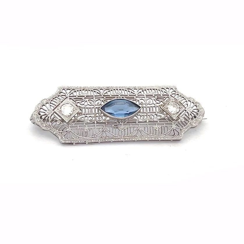 ART DECO FILIGREE BROOCH OLD MINE CUT DIAMOND SAPPHIRE 10K WHITE GOLD: ART DECO FILIGREE BROOCH OLD MINE CUT DIAMOND SAPPHIRE 10K WHITE GOLD ART DECO FILIGREE BROOCH OLD MINE CUT DIAMOND SAPPHIRE 10K WHITE GOLD This is an Art Deco brooch, it is crafted from 10k white gol