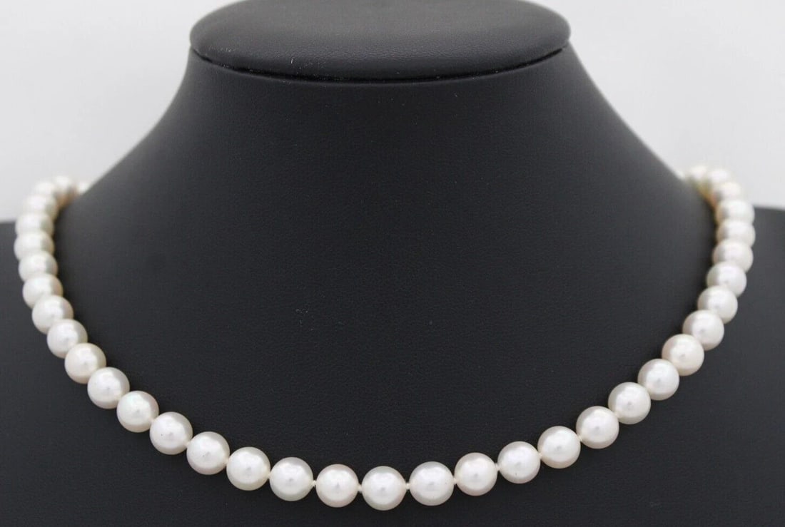 MIKIMOTO 18K YELLOW GOLD 7-7.5MM AKOYA CULTURED PEARL STRAND 18" NECKLACE: MIKIMOTO 18K YELLOW GOLD 7-7.5MM AKOYA CULTURED PEARL STRAND 18" NECKLACE MIKIMOTO 18K YELLOW GOLD 7-7.5MM AKOYA CULTURED PEARL STRAND 18" NECKLACE Description Mikimoto 18K Yellow Gold 7-7.5mm Akoya C