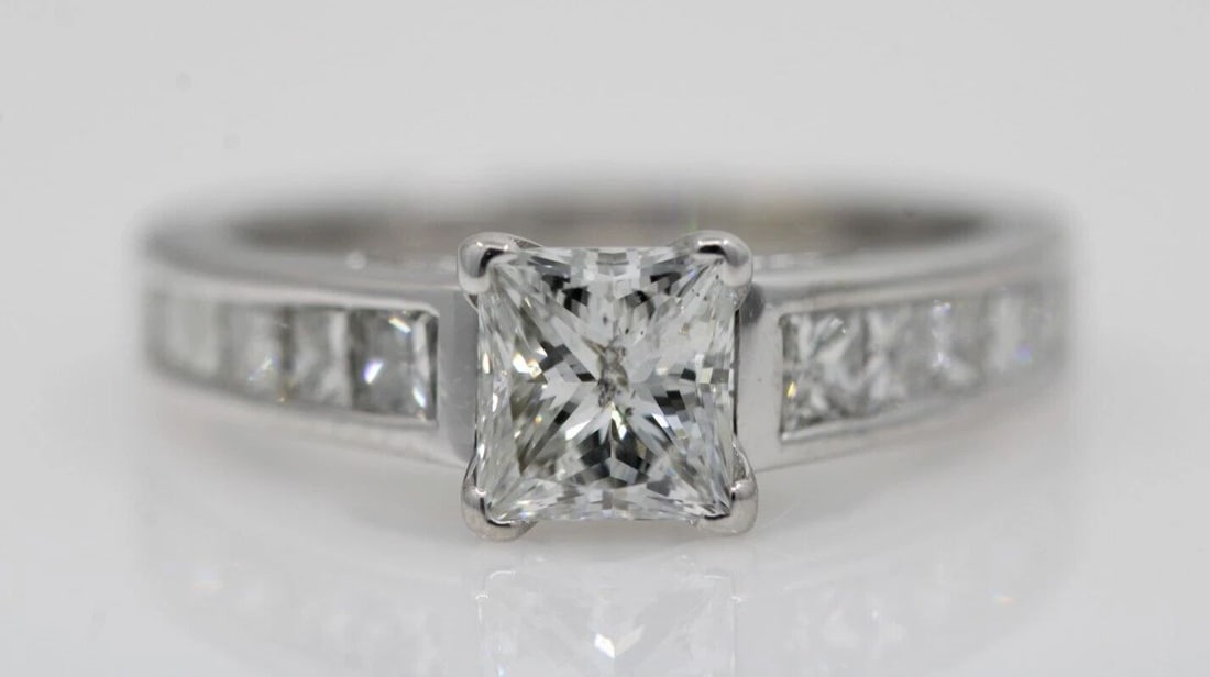 14K WHITE GOLD 2.25 TCW NATURAL PRINCESS CUT DIAMOND ENGAGEMENT RING SIZE 6: 14K WHITE GOLD 2.25 TCW NATURAL PRINCESS CUT DIAMOND ENGAGEMENT RING SIZE 6 14K WHITE GOLD 2.25 TCW NATURAL PRINCESS CUT DIAMOND ENGAGEMENT RING SIZE 6 Description 14k White Gold 2.25 TCW Natural Prin