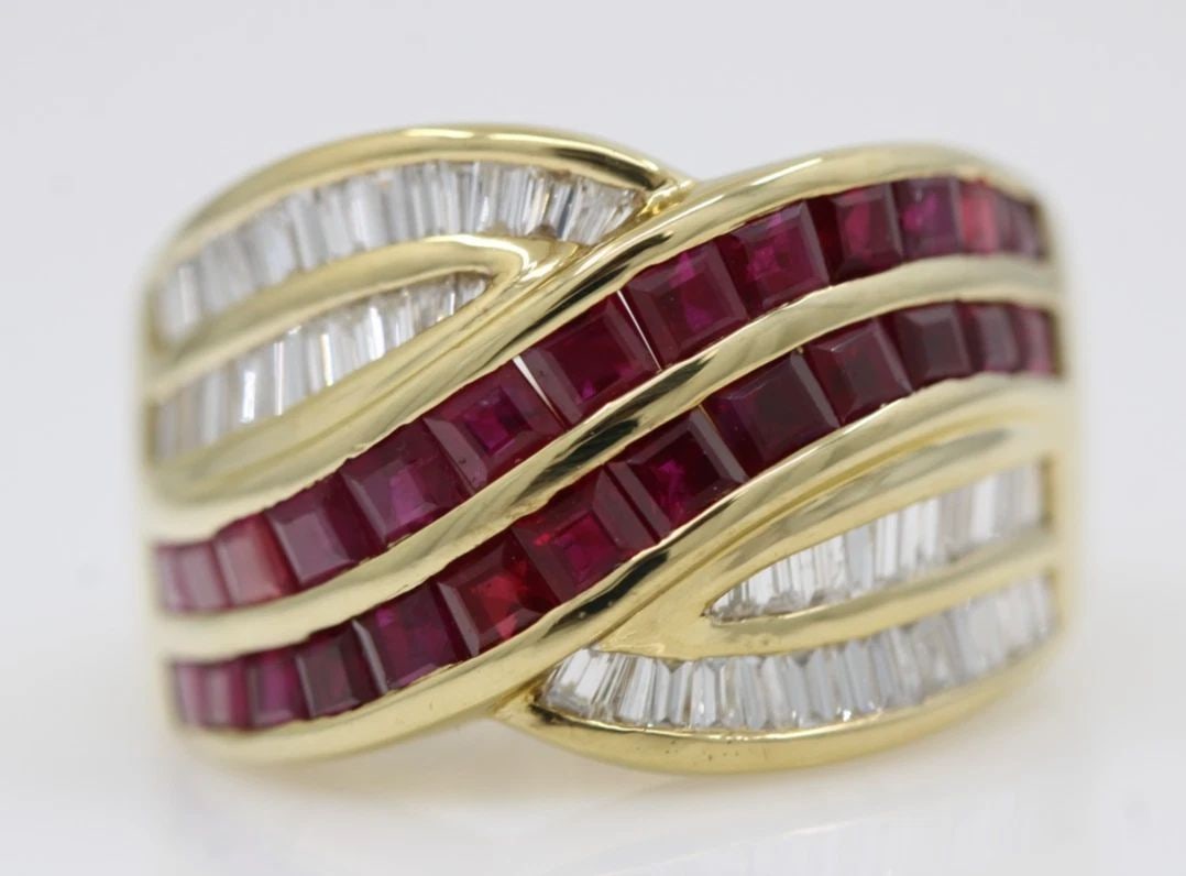 LEVIAN 18K YELLOW GOLD BAGUETTE DIAMOND & RUBY CROSSOVER RING BAND RING SIZE 6 (1 of 2)