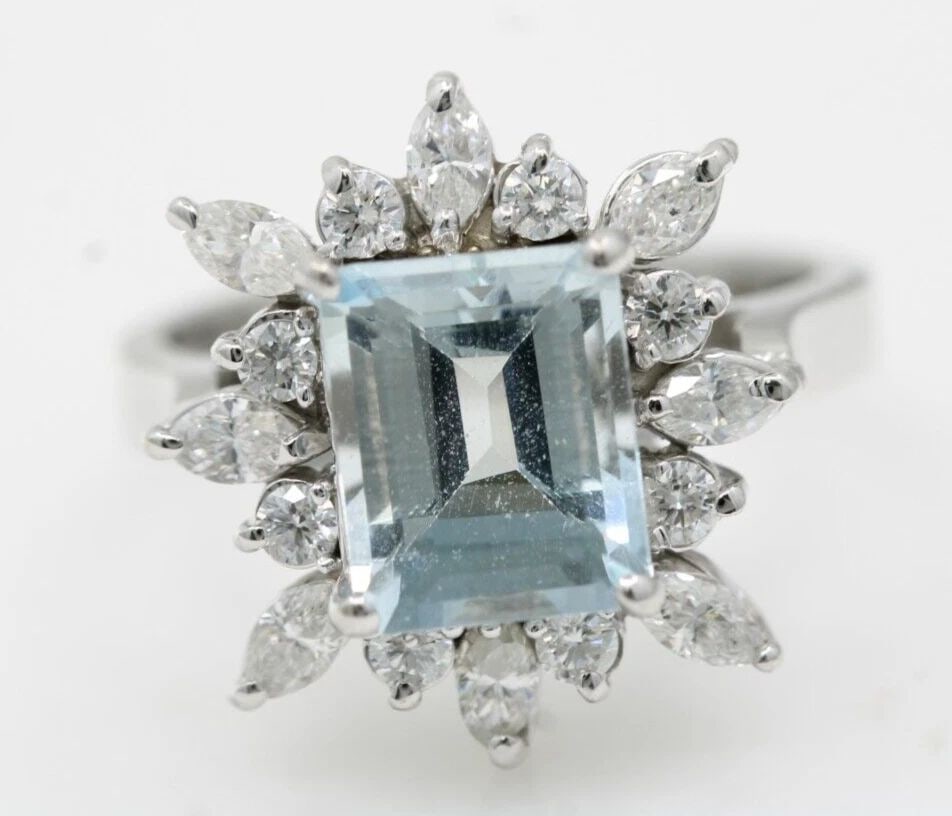 14K WHITE GOLD 4 TCW AQUAMARINE & NATURAL DIAMOND STATEMENT RING SIZE 8 - 7.4 G: 14K WHITE GOLD 4 TCW AQUAMARINE & NATURAL DIAMOND STATEMENT RING SIZE 8 - 7.4 G 14K WHITE GOLD 4 TCW AQUAMARINE & NATURAL DIAMOND STATEMENT RING SIZE 8 - 7.4 G Description 14K White Gold Aquamarine & 