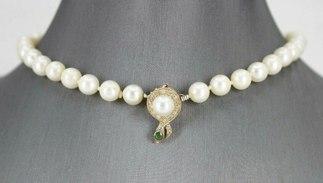 14K YELLOW GOLD 16" CULTURED PEARL NECKLACE W/ DIAMOND, EMERALD & PEARL CLASP (1 of 2)