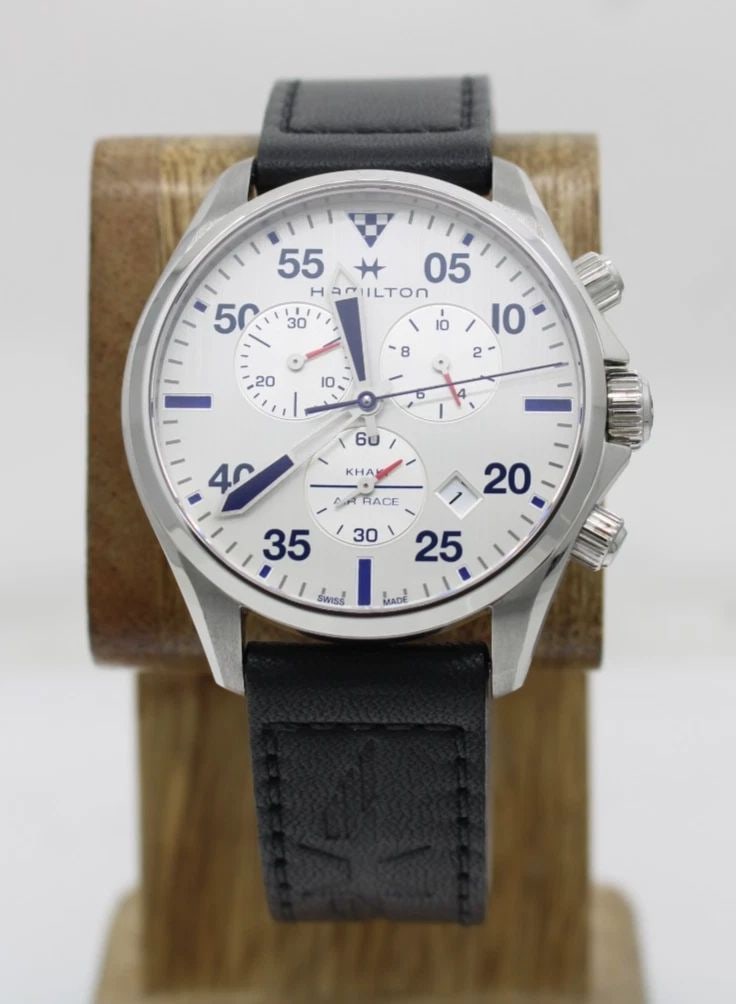 HAMILTON KHAKI AVIATION 44MM SILVER & BLUE CHRONO DIAL RED BULL WATCH H76712751: HAMILTON KHAKI AVIATION 44MM SILVER & BLUE CHRONO DIAL RED BULL WATCH H76712751 Description Hamilton Khaki Aviation 44mm Silver & Blue Chrono Dial Red Bull Air Race Watch H76712751 The watch has been 