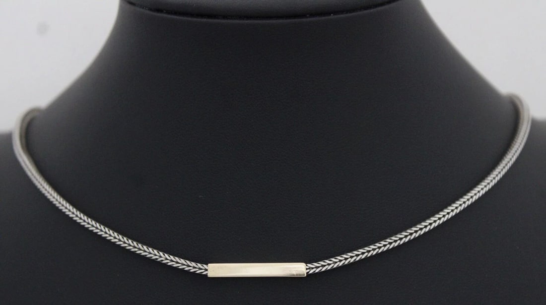 TIFFANY & CO. 14K YELLOW GOLD BAR PENDANT W/ 18" STERLING SILVER CHAIN NECKLACE (1 of 2)
