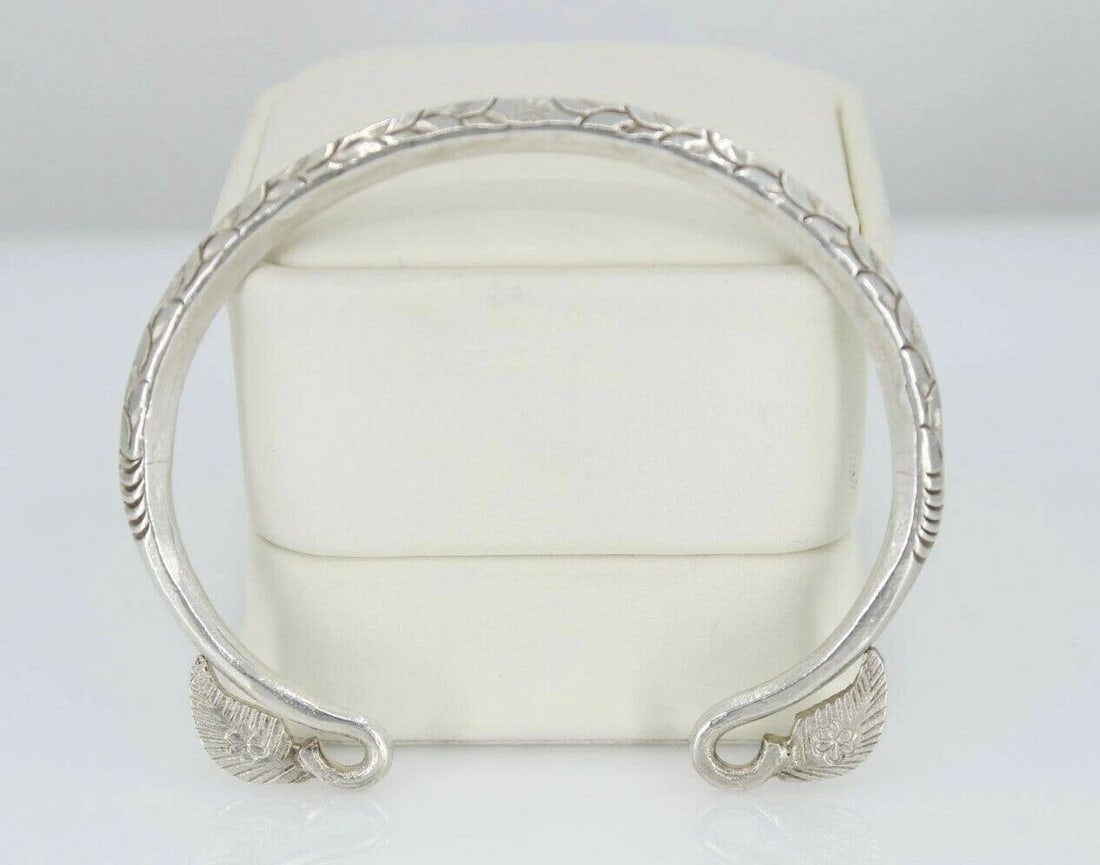 VTG .999 FINE SILVER 4.5MM EMBOSSED DESIGN LEAF SOLID CUFF BRACELET 7" ~ 20.2G (1 of 2)