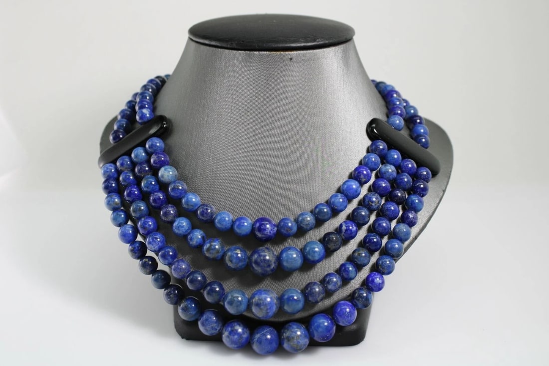 JAY KING DESIGNS DTR, BLUE LAPIS LAZULI ONYX MULTI-STRAND BEAD NECKLACE: JAY KING DESIGNS DTR, BLUE LAPIS LAZULI ONYX MULTI-STRAND BEAD NECKLACE Description Jay King Designs- DTR, Blue Lapis Lazuli & Onyx Multi-Strand Bead Necklace Item is in great condition. May show sign