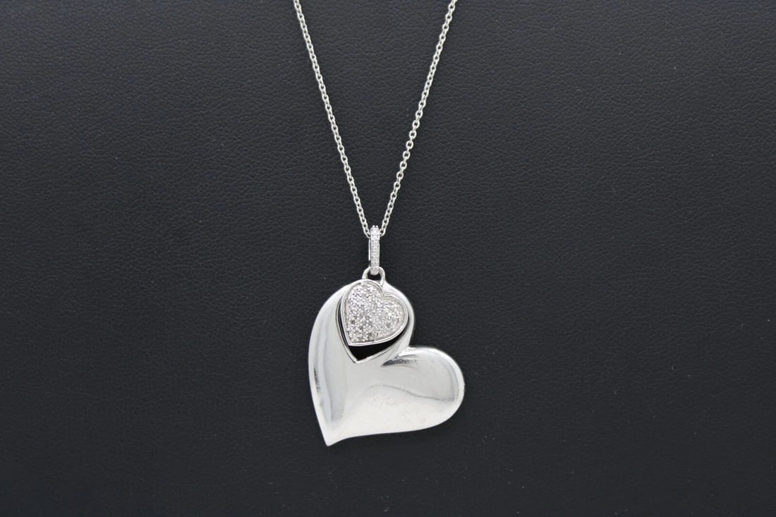 JANE SEYMORE JWBR STERLING SILVER DIAMOND HEART PENDANT W/ 19" NECKLACE 6.1G: JANE SEYMORE JWBR STERLING SILVER DIAMOND HEART PENDANT W/ 19" NECKLACE 6.1G JANE SEYMORE JWBR STERLING SILVER DIAMOND HEART PENDANT W/ 19" NECKLACE 6.1G Description Jane Seymore JWBR Sterling Silver 