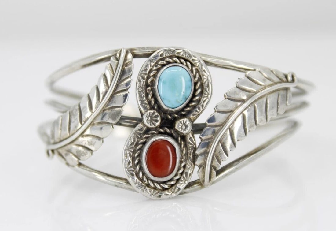 NATIVE AMERICAN JEFFERSON ABEYTA STERLING TURQUOISE & RED CORAL CUFF BRACELET (1 of 2)