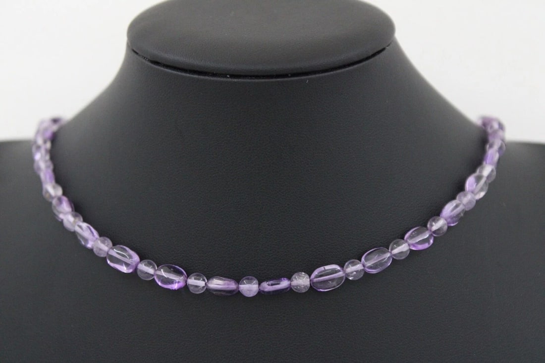 AMETHYST BEADED STRAND 22" NECKLACE W/ 14K YELLOW CLASP: AMETHYST BEADED STRAND 22" NECKLACE W/ 14K YELLOW CLASP Description Amethyst Beaded Strand 22" Necklace W/ 14k Yellow Clasp Item is in great condition. May show signs of wear. Item has been profession