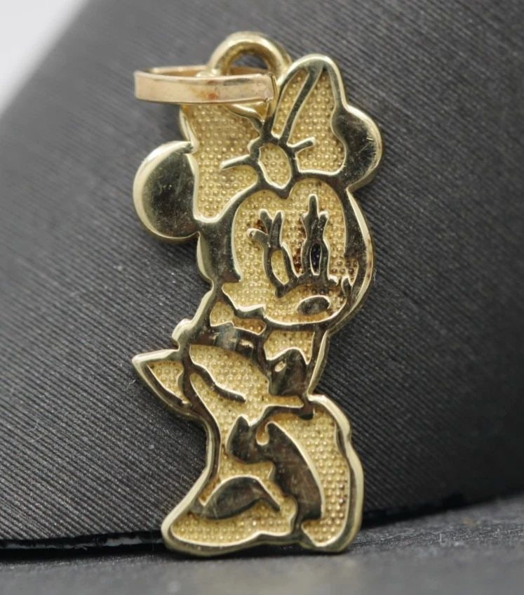 DISNEY 10K YELLOW GOLD CARVED TEXTURED MINNIE MOUSE CHARM PENDANT (1 of 2)