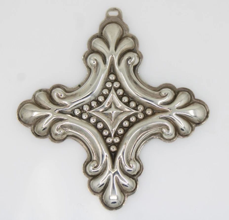 1990 REED & BARTON STERLING SILVER CHRISTMAS CROSS ORNAMENT 11.2 GRAMS (1 of 2)