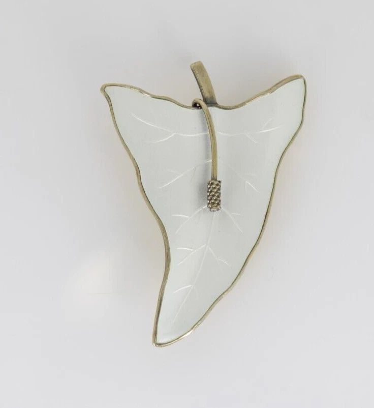 VTG O.F. HJORTCLAHL NORWEGIAN DESIGNER 925 STERLING & ENAMEL WHITE LEAF 2" PIN (1 of 2)