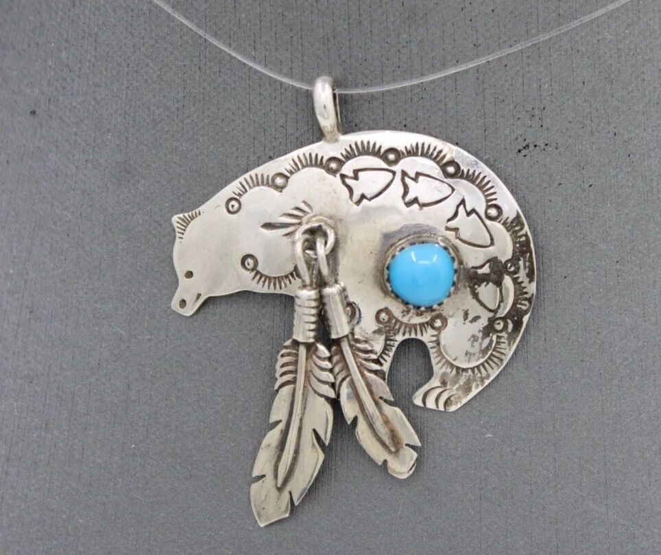 NAVAJO PAULA ARMSTRONG STERLING SILVER TURQUOISE BEAR PENDANT 6.3 GRAMS (1 of 2)
