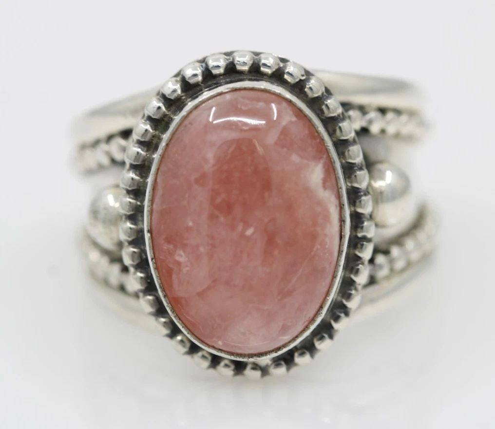NAVAJO RUNNING BEAR TRADING STERLING SILVER RHODOCHROSITE RING SIZE 6: NAVAJO RUNNING BEAR TRADING STERLING SILVER RHODOCHROSITE RING SIZE 6 Description Navajo Running Bear Trading Sterling Silver Rhodochrosite Ring Ring is in good condition. May show signs of wear and/o